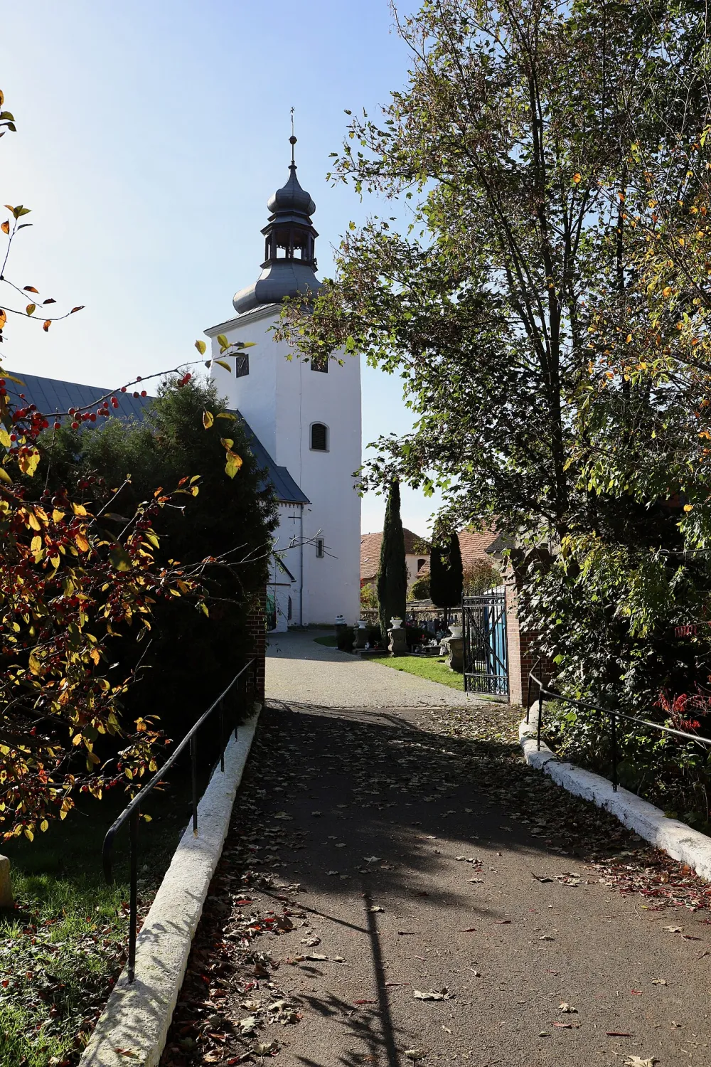 Św. Michała Archanioła, Tyniec nad Ślężą, Tyniec nad Ślężą — exterior