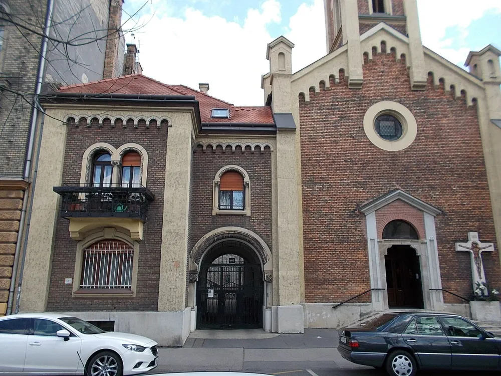 Istenszülő Oltalma templom, Budapest — exterior