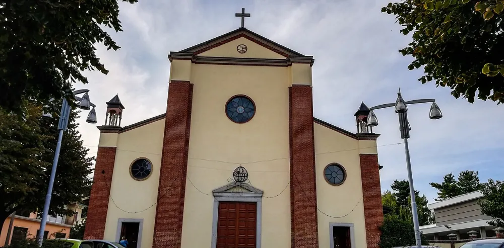 Chiesa dei Santi Martiri Lorenzo e Sebastiano (Parabiago), Parabiago — exterior