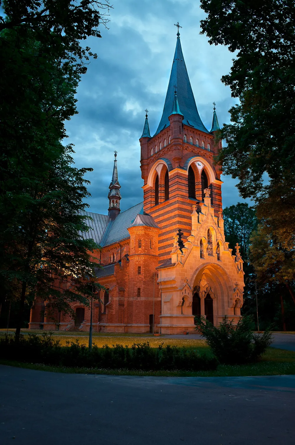 Św. Apostołów Piotra i Pawła, Poręba Radlna, Poręba Radlna — exterior