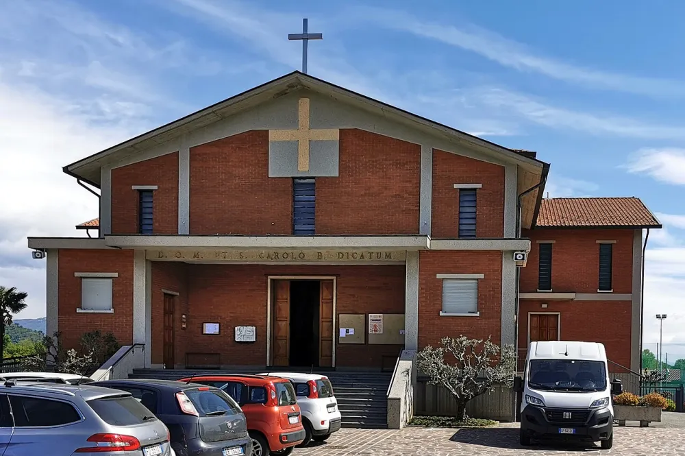 Chiesa di San Carlo, Casatenovo — exterior