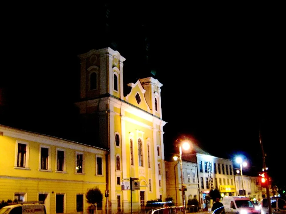 Keresztelő Szt János plébániatemplom — exterior