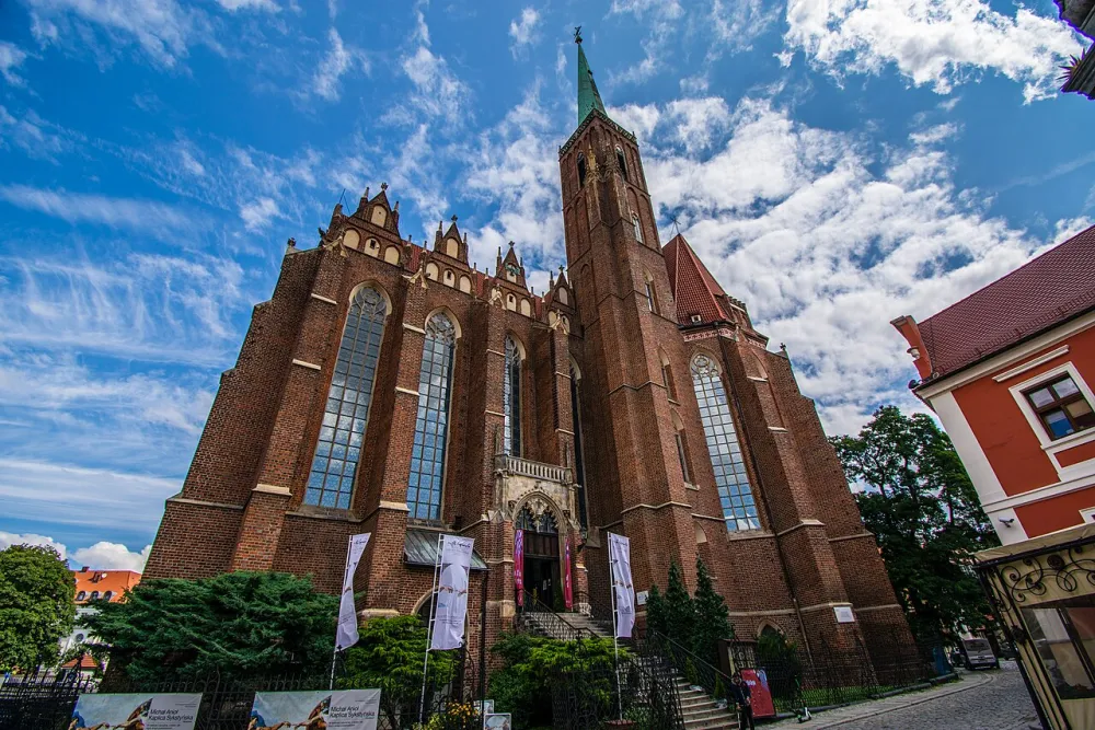 Świętego Krzyża, Wrocław, Wrocław — exterior