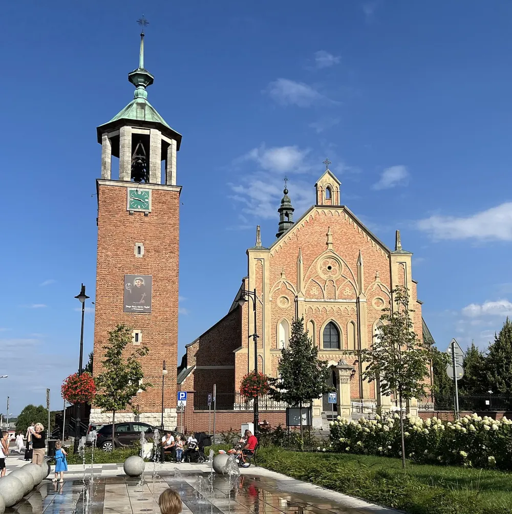 Wniebowzięcia Najświętszej Maryi Panny, Proszowice, Proszowice — exterior