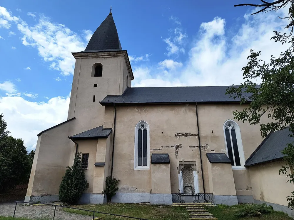 Farský kostol nanebovzatia Panny Márie, Turňa nad Bodvou — exterior