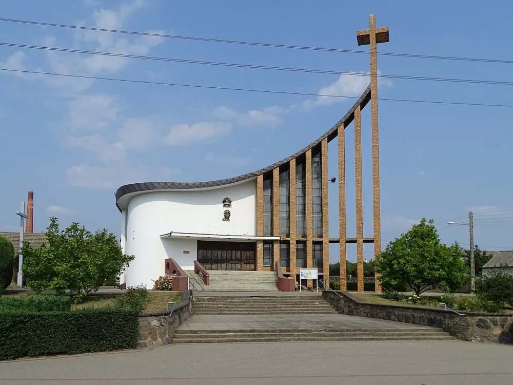 Matki Boskiej Częstochowskiej, Pudliszki, Pudliszki — exterior