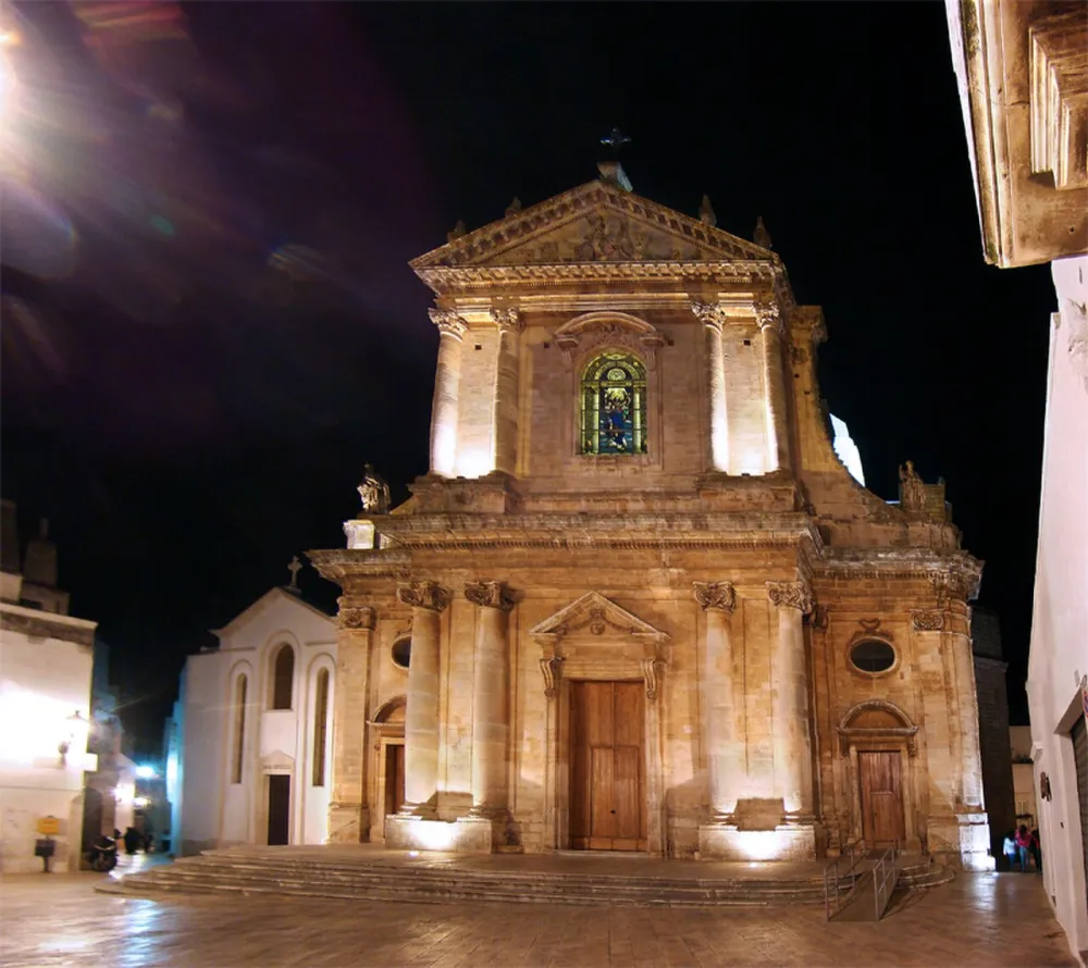 Chiesa di San Giorgio Martire (Locorotondo), Locorotondo — exterior