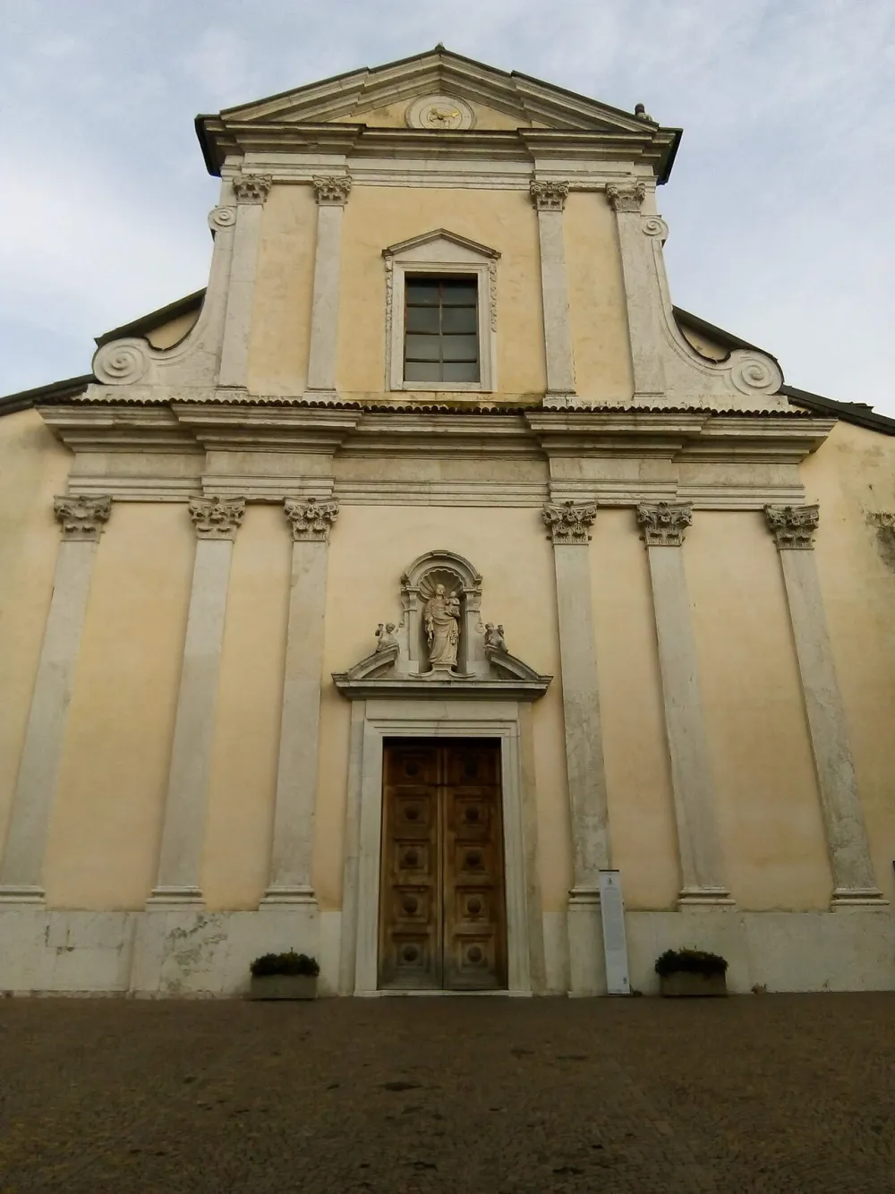 Chiesa della Natività di Maria (Borgo Valsugana), Borgo Valsugana — exterior
