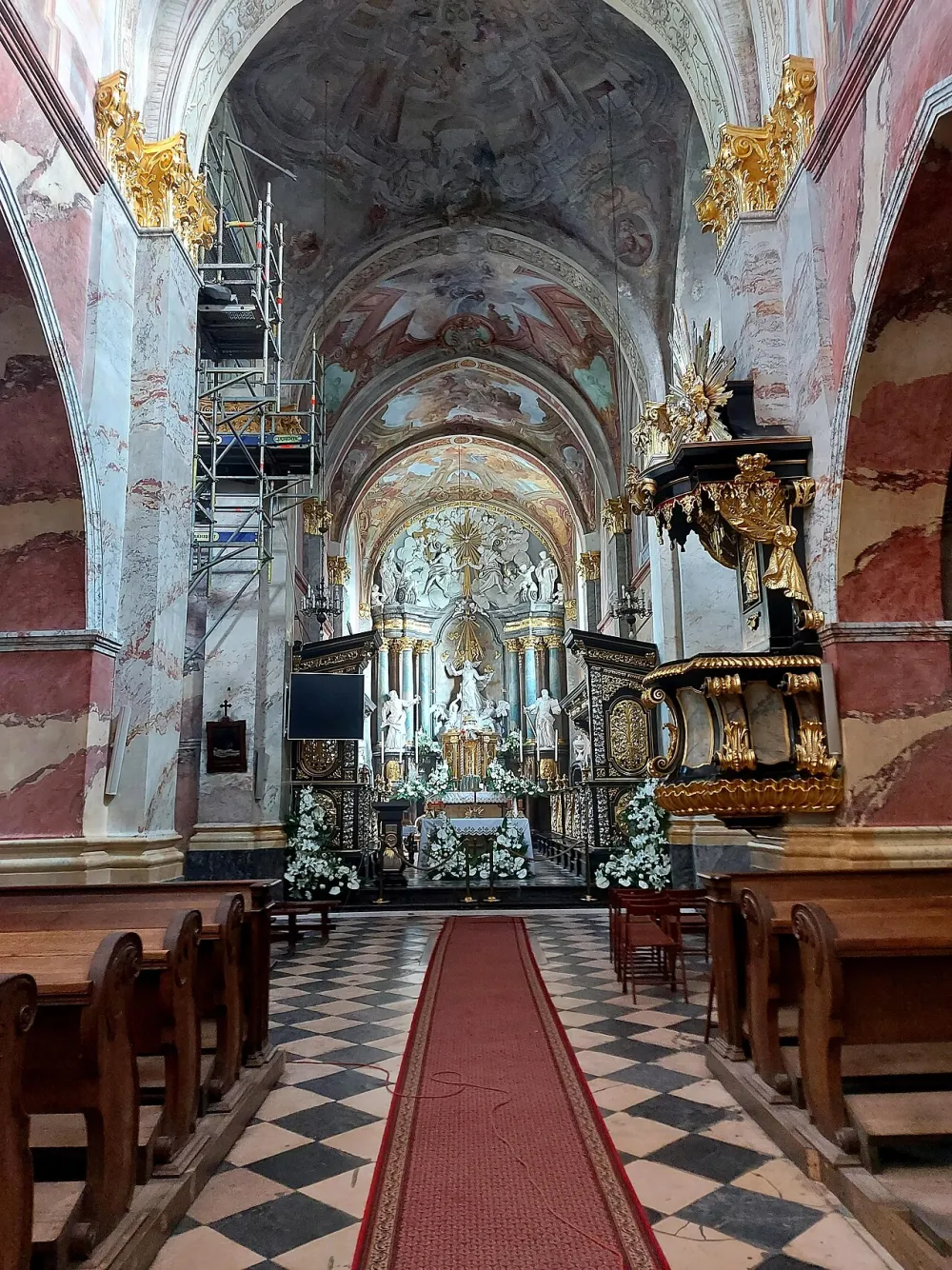 Bł. Wincentego Kadłubka, Jędrzejów, Jędrzejów — exterior
