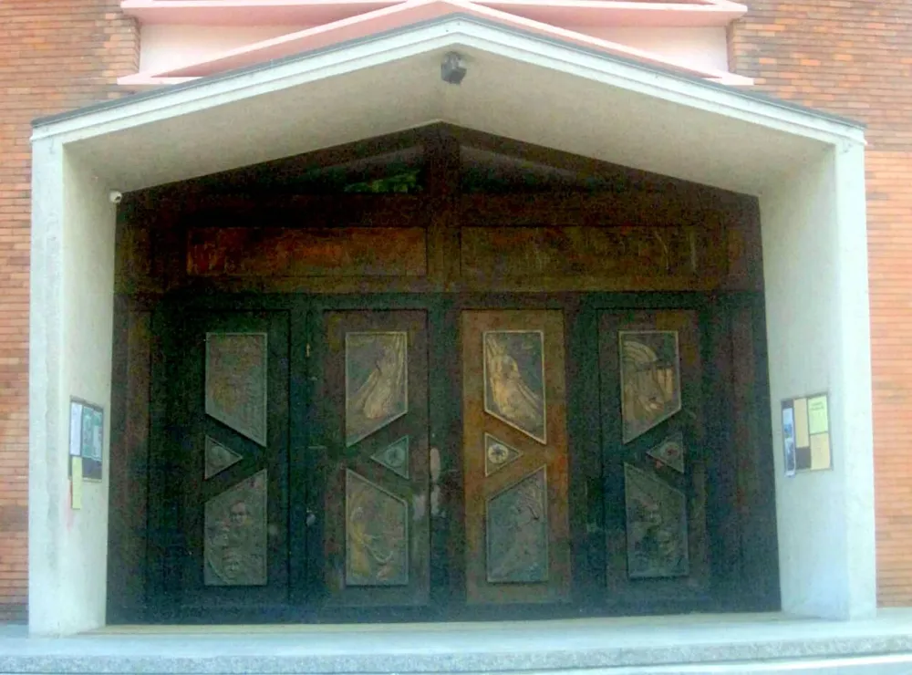 Chiesa di San Luigi (Beata Giuliana, Busto Arsizio), Busto Arsizio — exterior