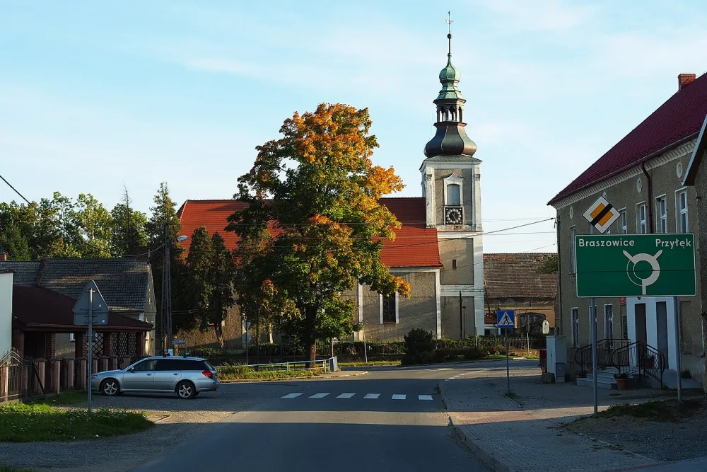 św. Mikołaja, Brzeźnica, Brzeźnica — exterior