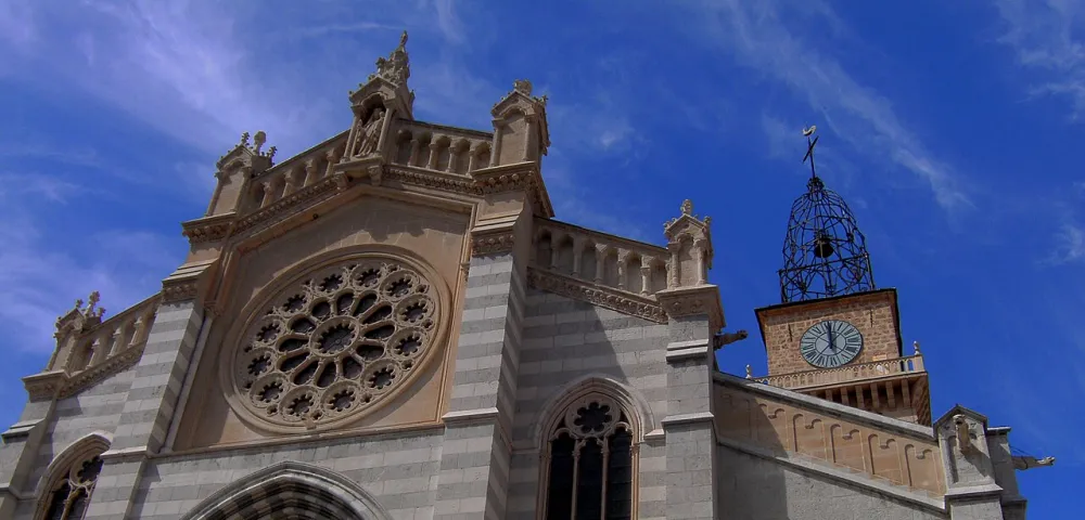 Co-cathédrale Saint-Jérôme, Digne-les-Bains — exterior
