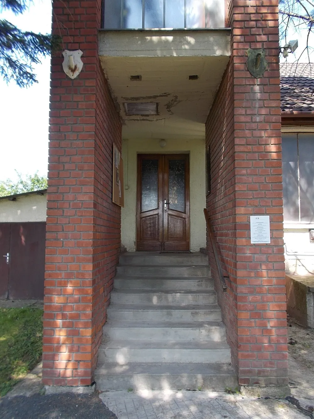 Bódéi Templom, Ajka — exterior