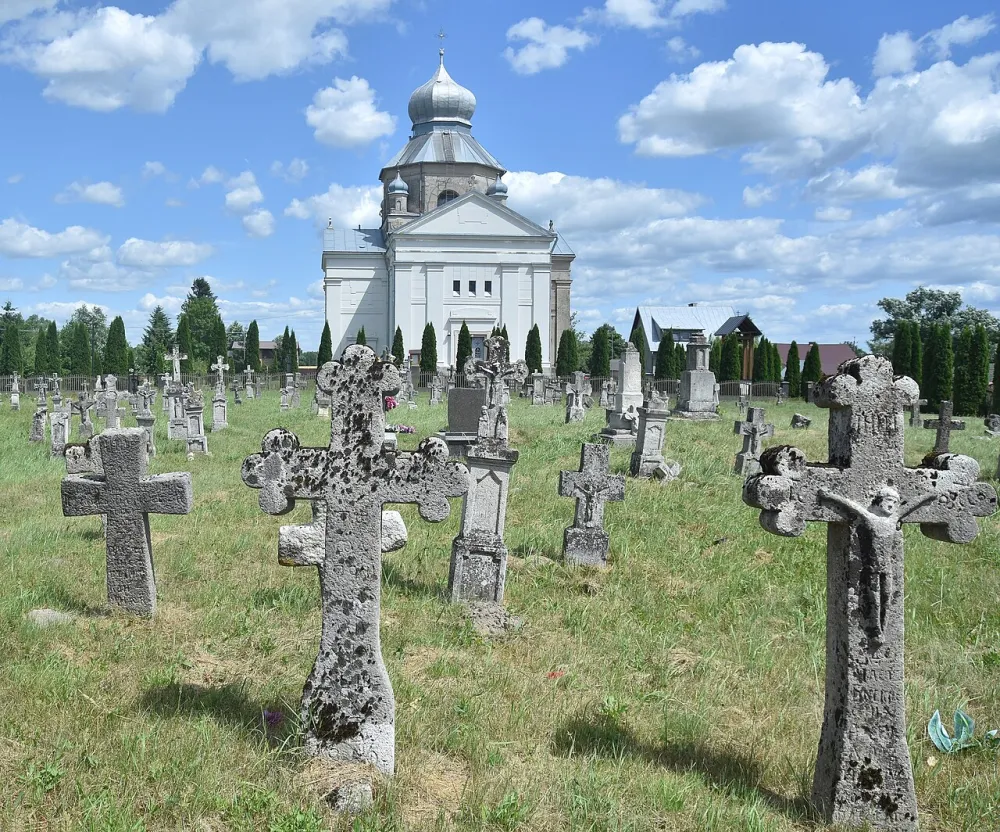 Krzyża Świętego, Żurawce, Żurawce — exterior
