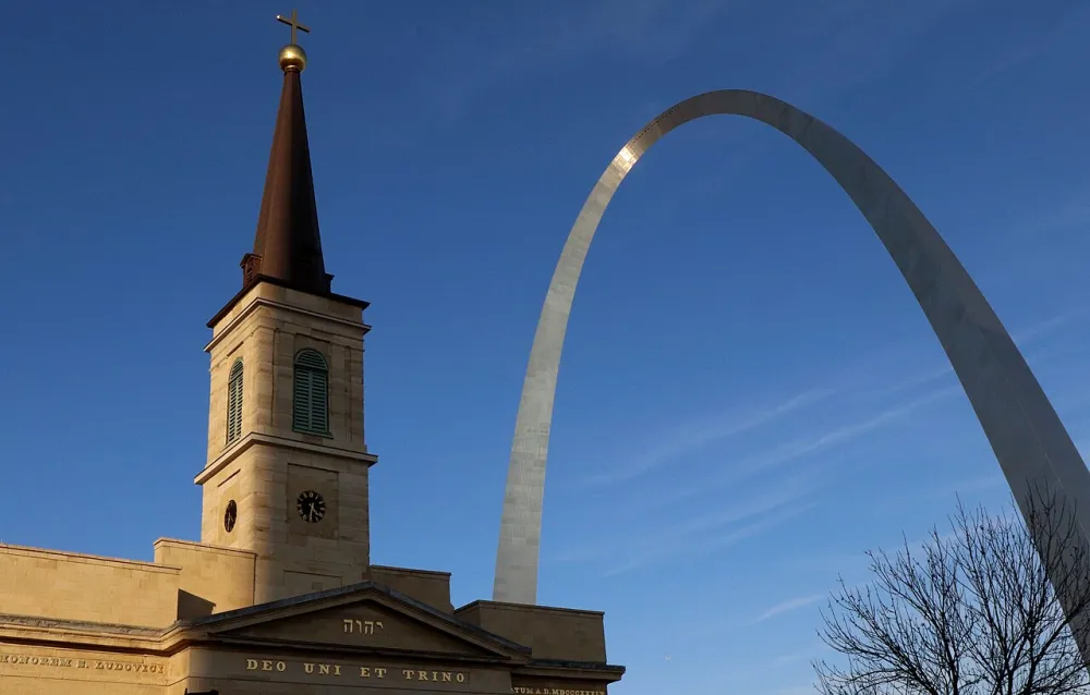 Basilica of St. Louis, King of France (The Old Cathedral), Saint Louis — exterior