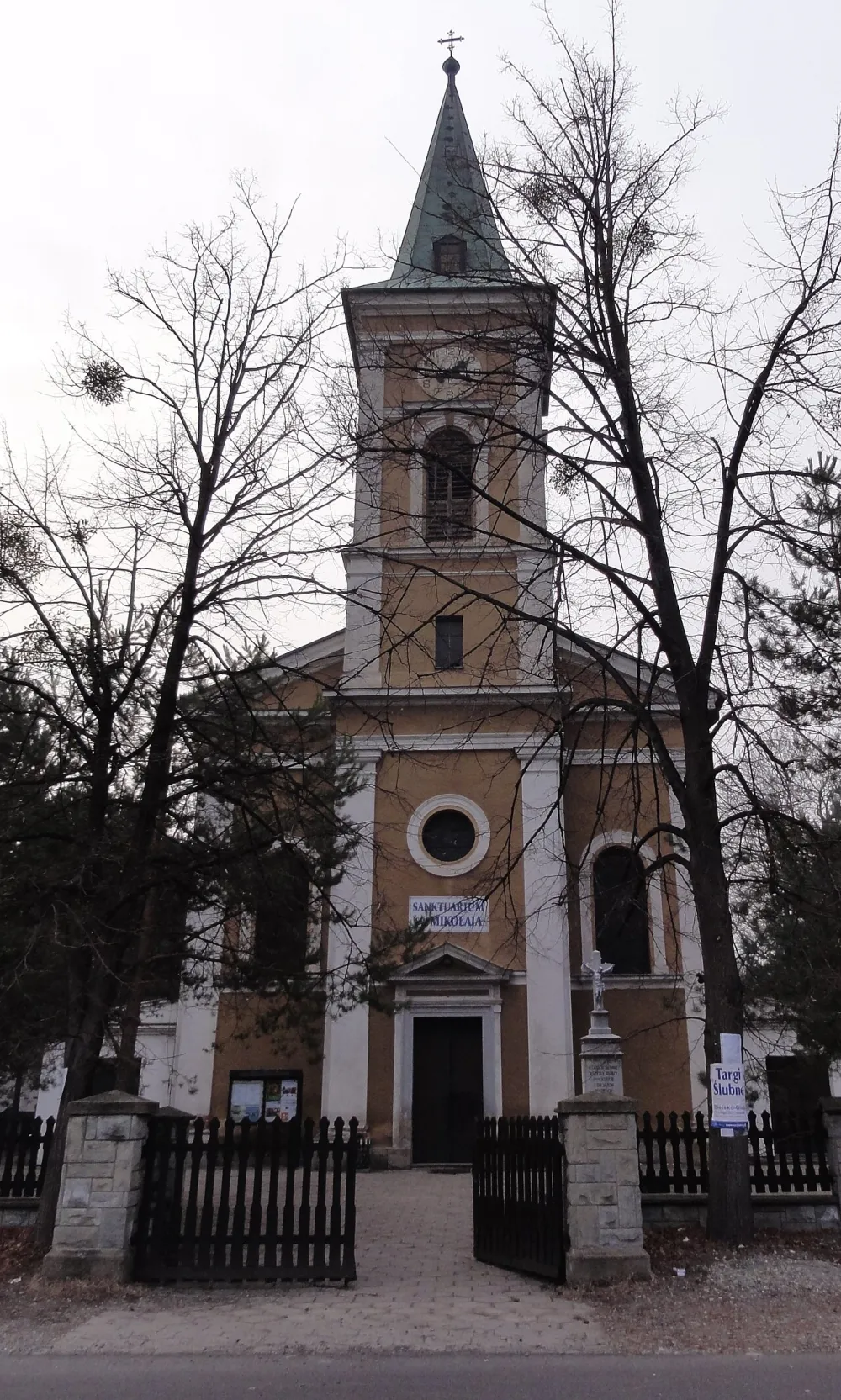 Św. Mikołaja, Pierściec, Pierściec — exterior