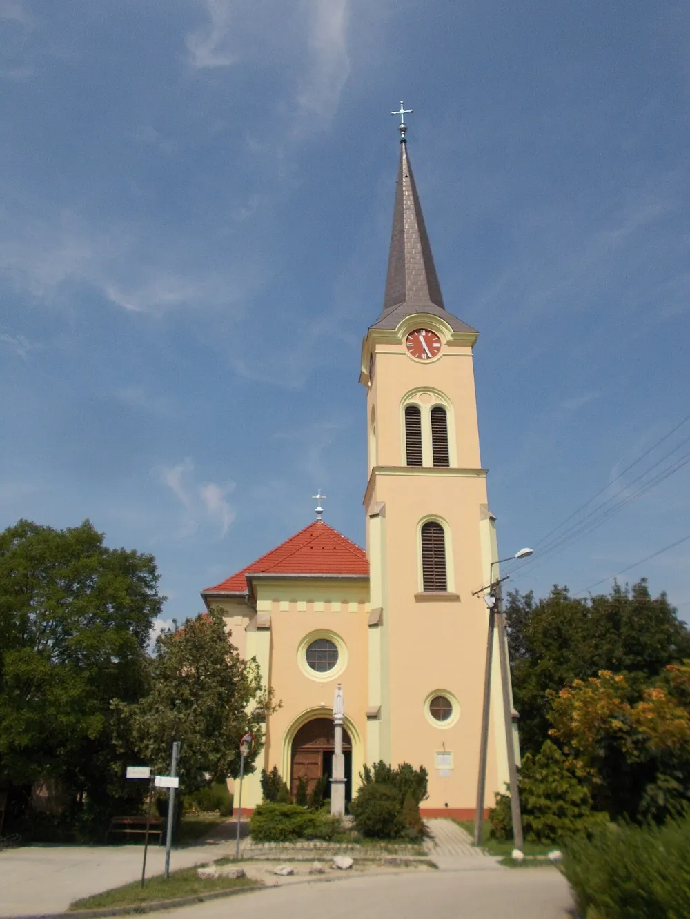 Szent Miklós-templom, Kunszentmiklós — exterior