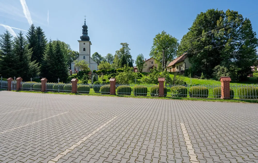Św. Jakuba, Rzyki, Rzyki — exterior