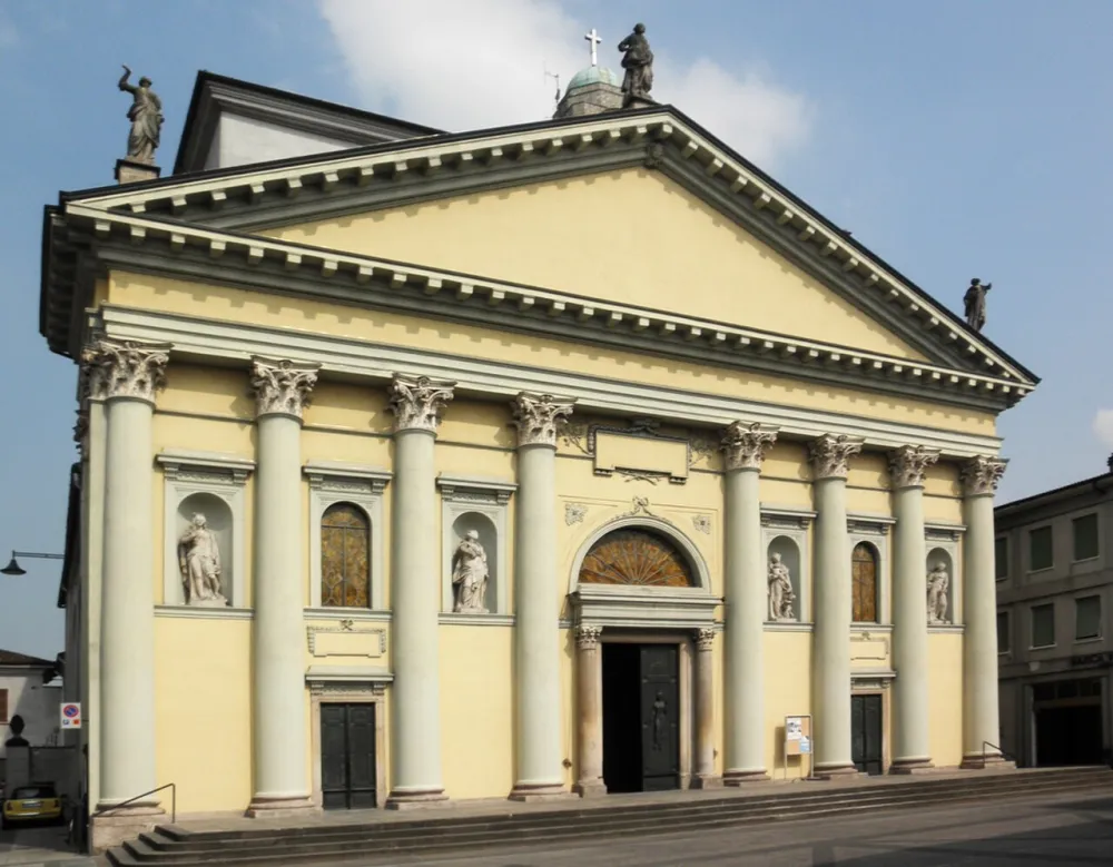 Chiesa di Santa Margherita Vergine e Martire, Pandino — exterior