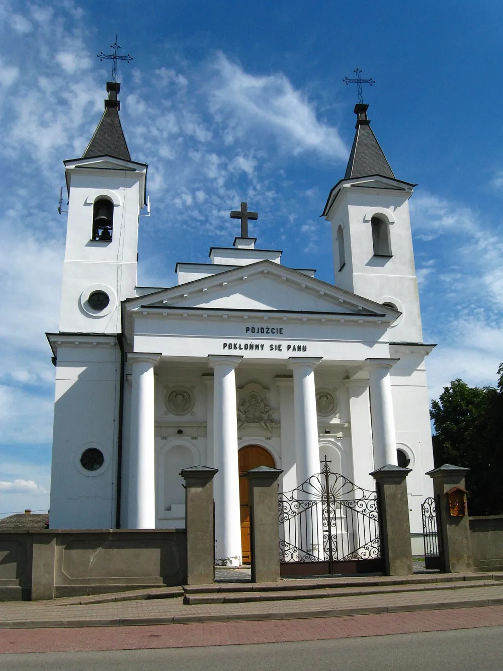 Św. Apostołów Piotra i Pawła, Zabłudów, Zabłudów — exterior