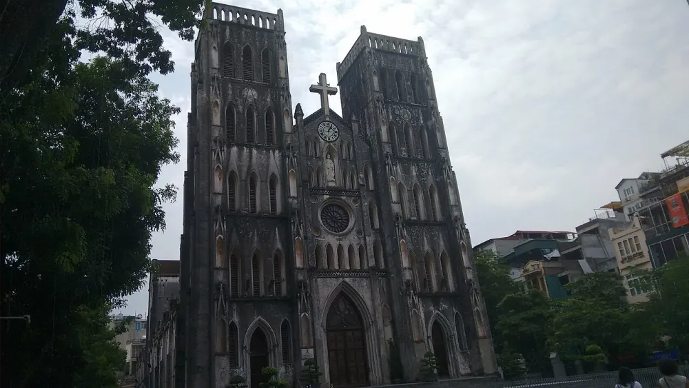 Nhà Thờ Lớn Hà Nội (Cathedral of St Joseph Hanoi), Hà Nội — exterior