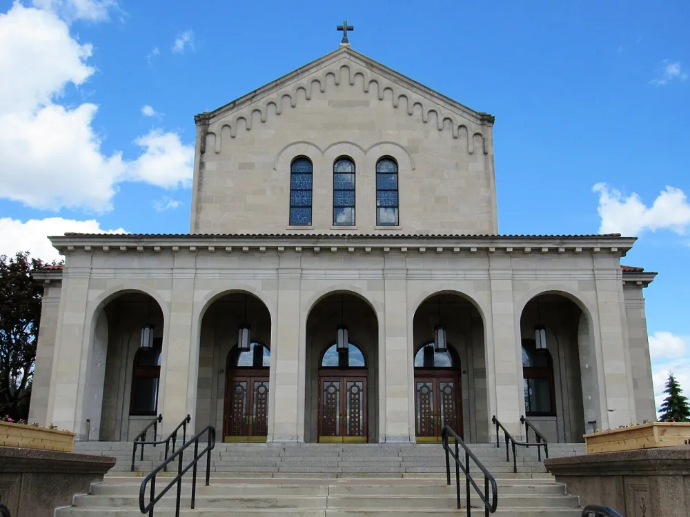 The Cathedral of Christ the King, Superior — exterior