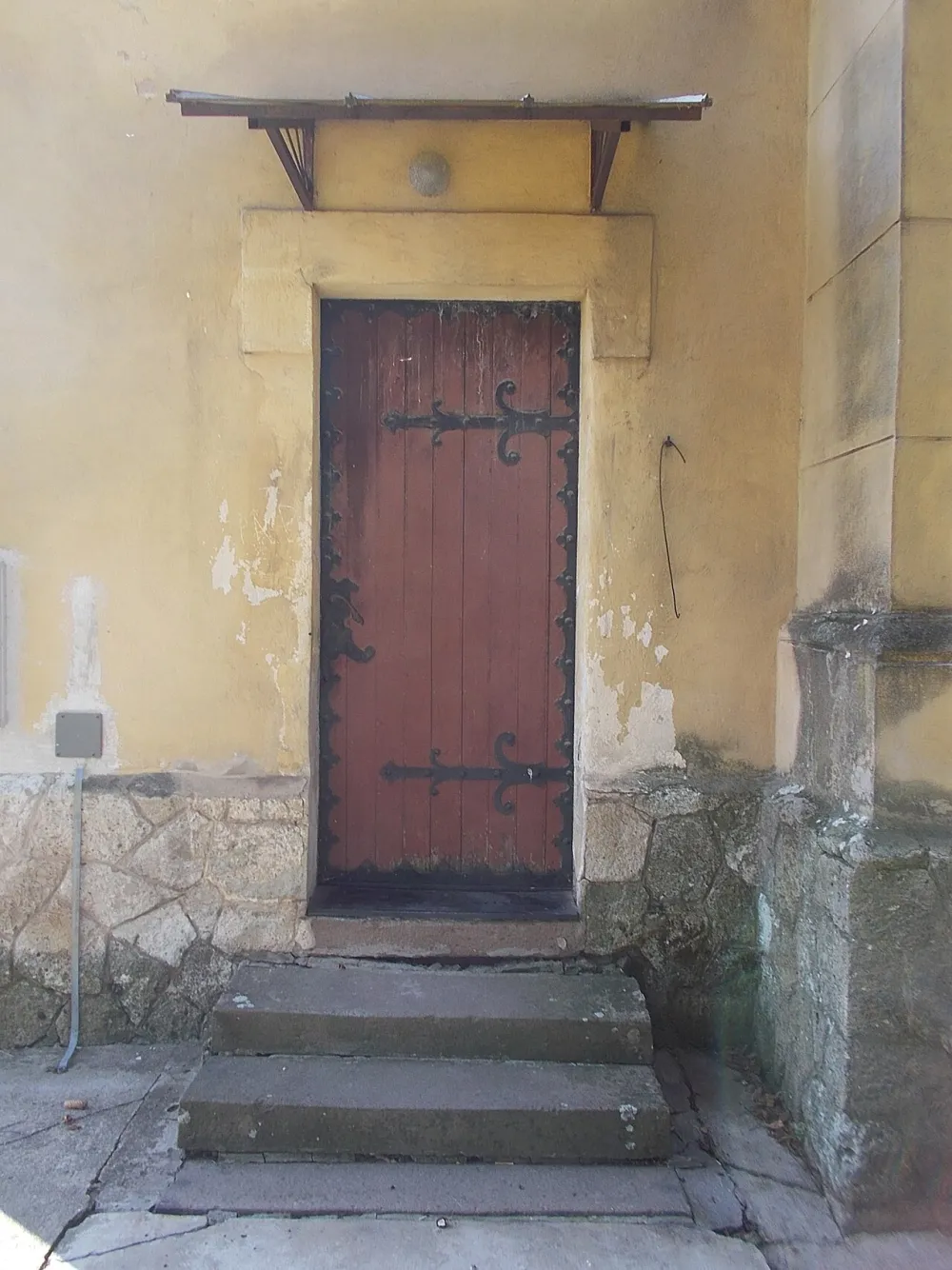 Szent István király-templom, Karcag — exterior