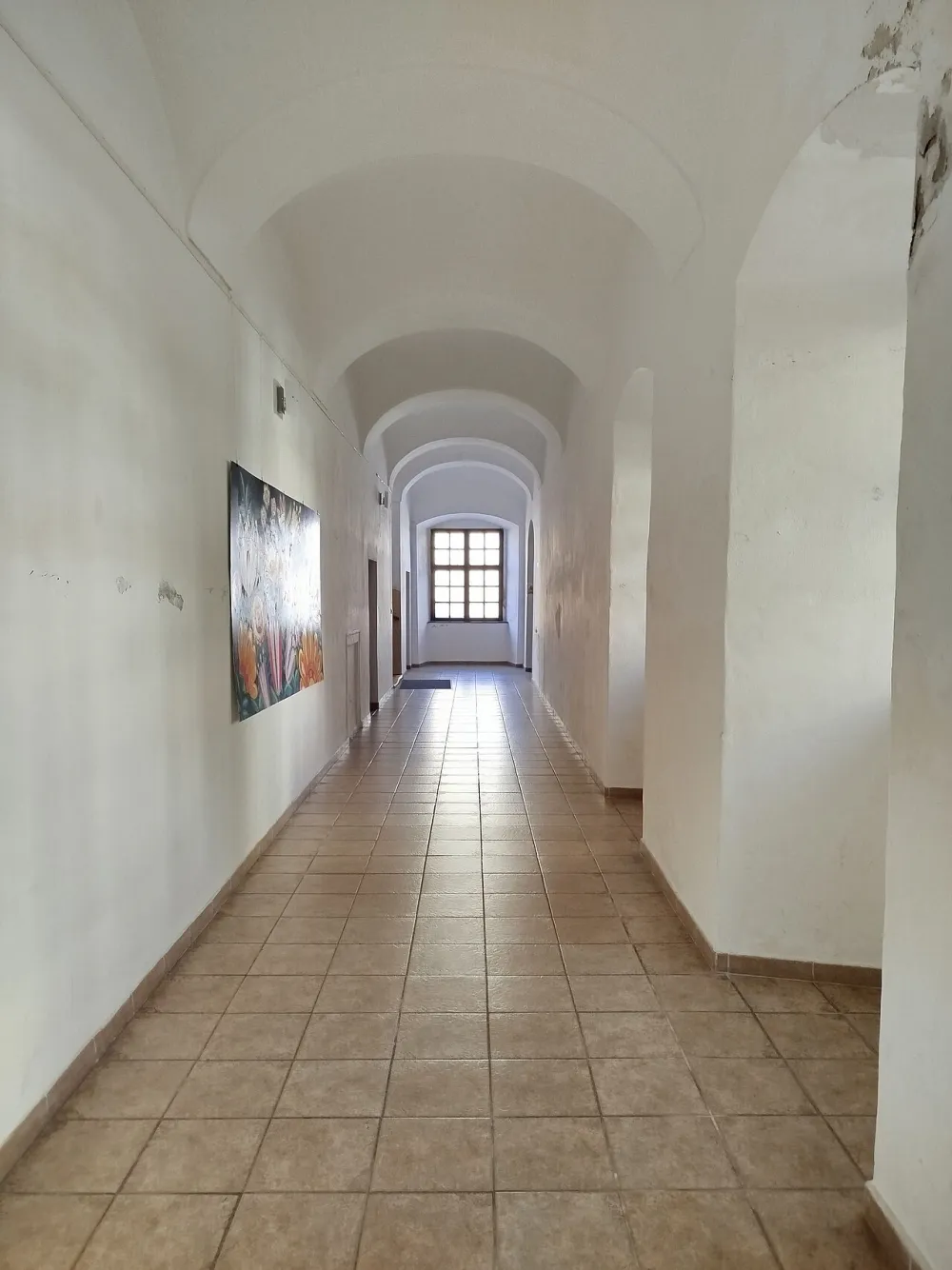 Kostol Sedembolestnej Panny Márie (františkánsky), Skalica — exterior