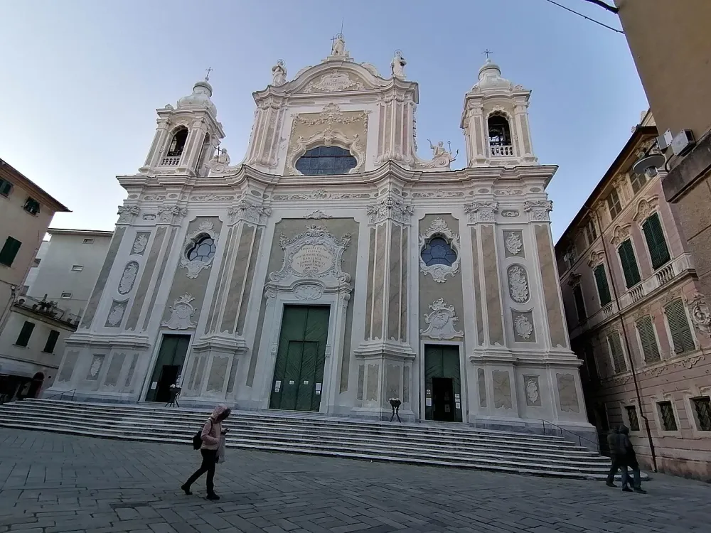 Chiesa parrocchiale di San Giovanni Battista, Finale Ligure — exterior