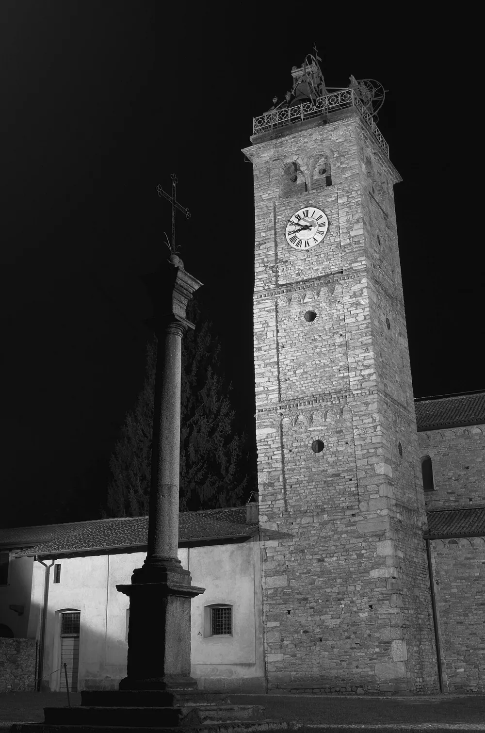 Chiesa di San Vittore (Arsago Seprio), Arsago Seprio — exterior