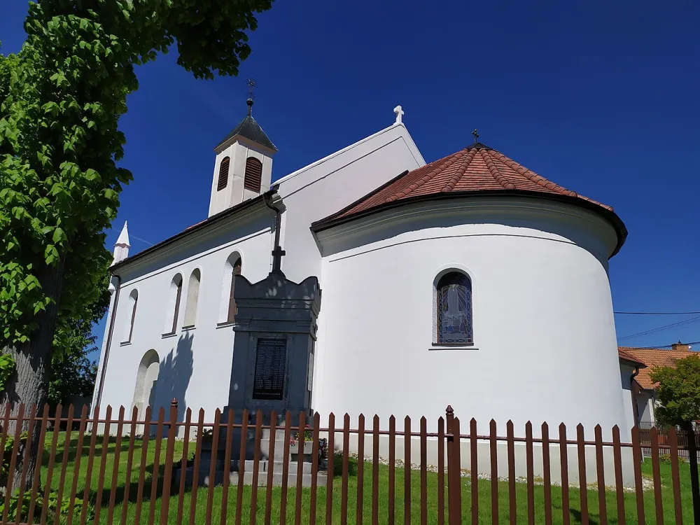 Kostol všetkých svätých, Mierovo — exterior