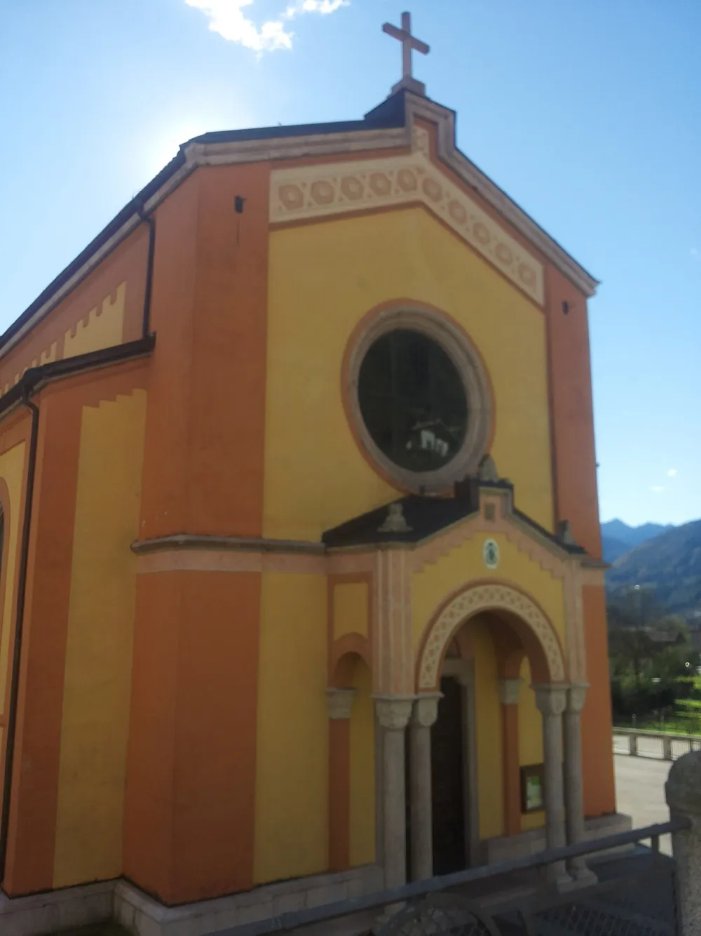Chiesa di San Lorenzo (Vigo, Porte di Rendena), Porte di Rendena — exterior