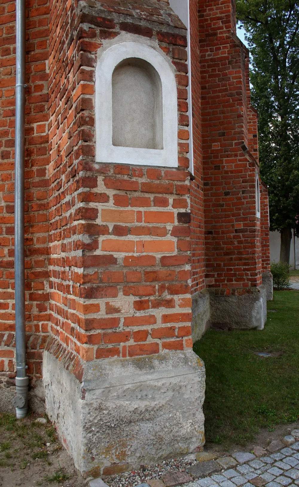 Narodzenia Najświętszej Maryi Panny, Kamionna, Kamionna — exterior