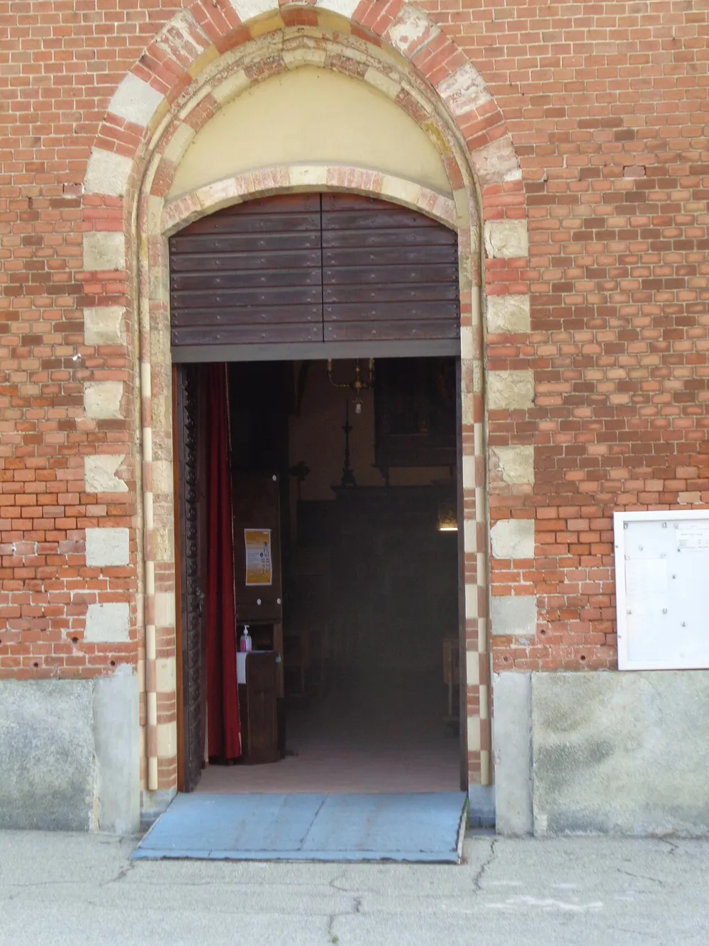 Chiesa dei Santi Maria e Dalmazzo, Masio — exterior
