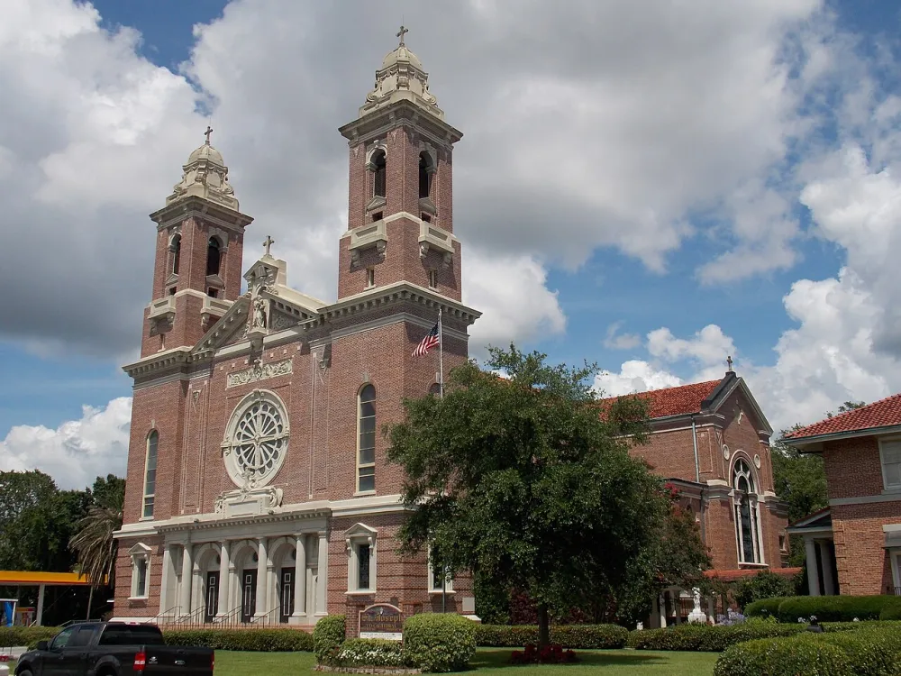 St. Joseph Co-Cathedral, Thibodaux — exterior