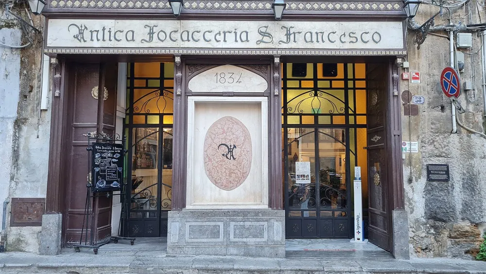 Parrocchia S. Francesco D'Assisi, Palermo — exterior