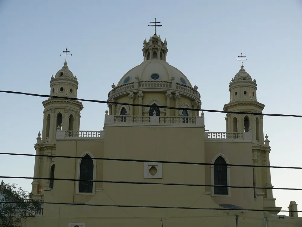 Catedral Metropolitana de Nuestra Señora de la Asunción, Hermosillo — exterior