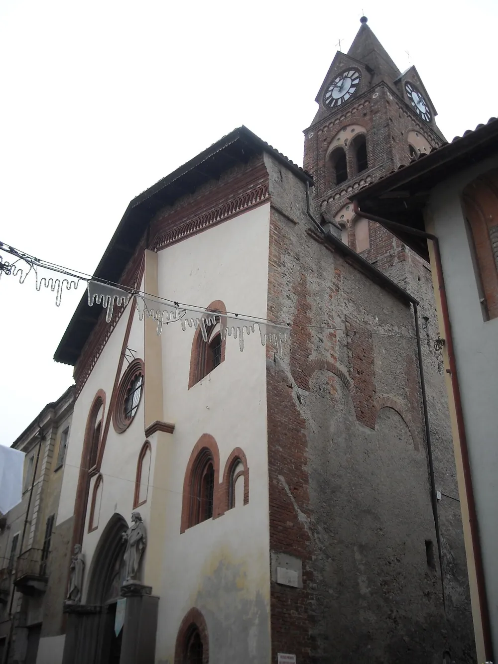 Chiesa dei Santi Giovanni Battista e Pietro (Avigliana), Avigliana — exterior