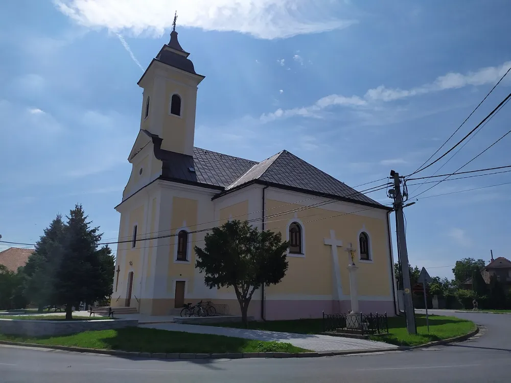 Farský kostol patriarchu Abraháma, Abrahám — exterior
