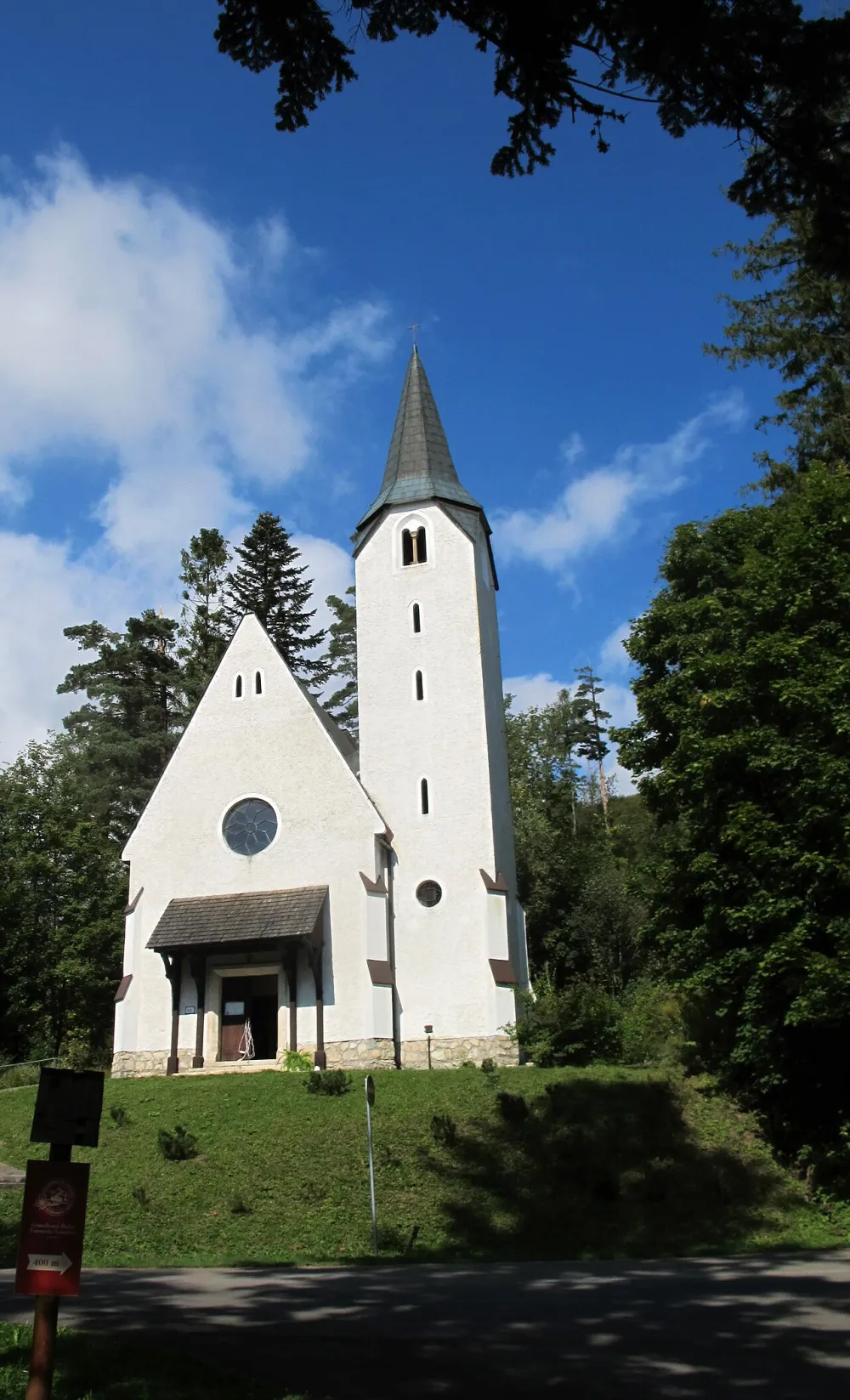 Kostol Panny Márie Nanebovzatej (Tatranská Lomnica), Vysoké Tatry — exterior