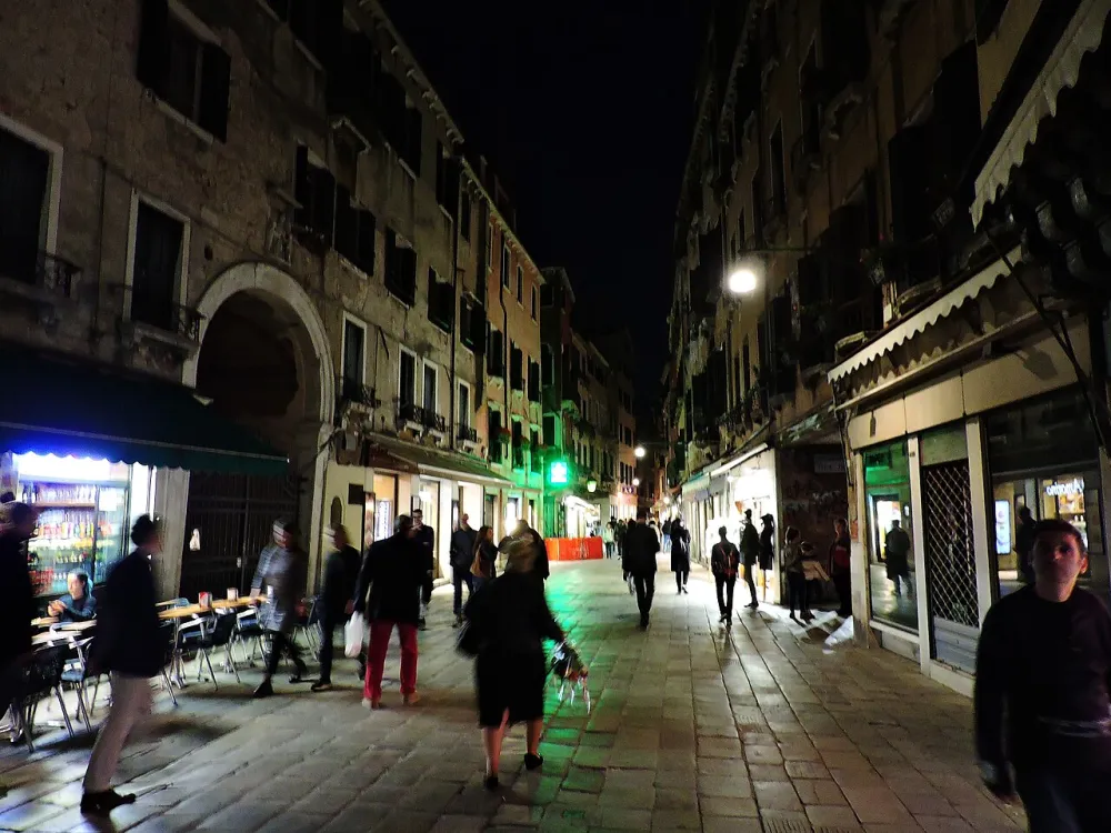 Chiesa di San Giovanni Elemosinario (sestiere di San Polo, Venezia), Venezia — exterior