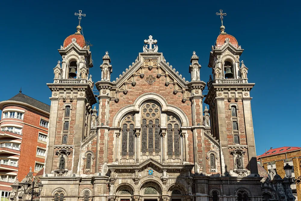 Basílica de San Juan el Real, Oviedo — exterior