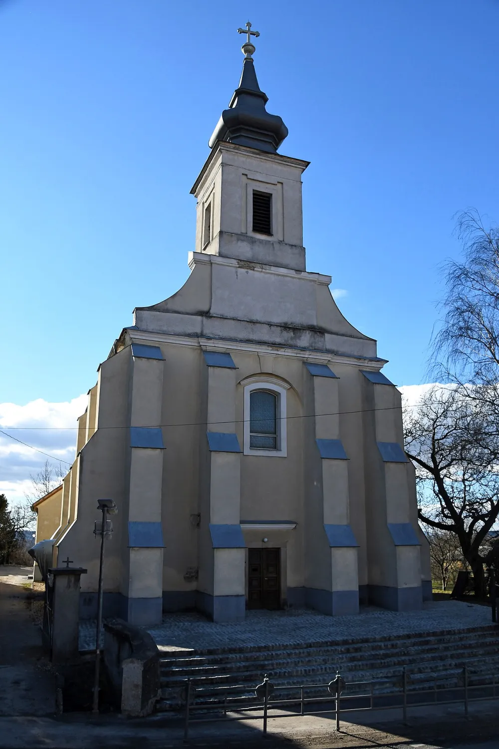 Keresztelő Szent János-templom, Szada — exterior