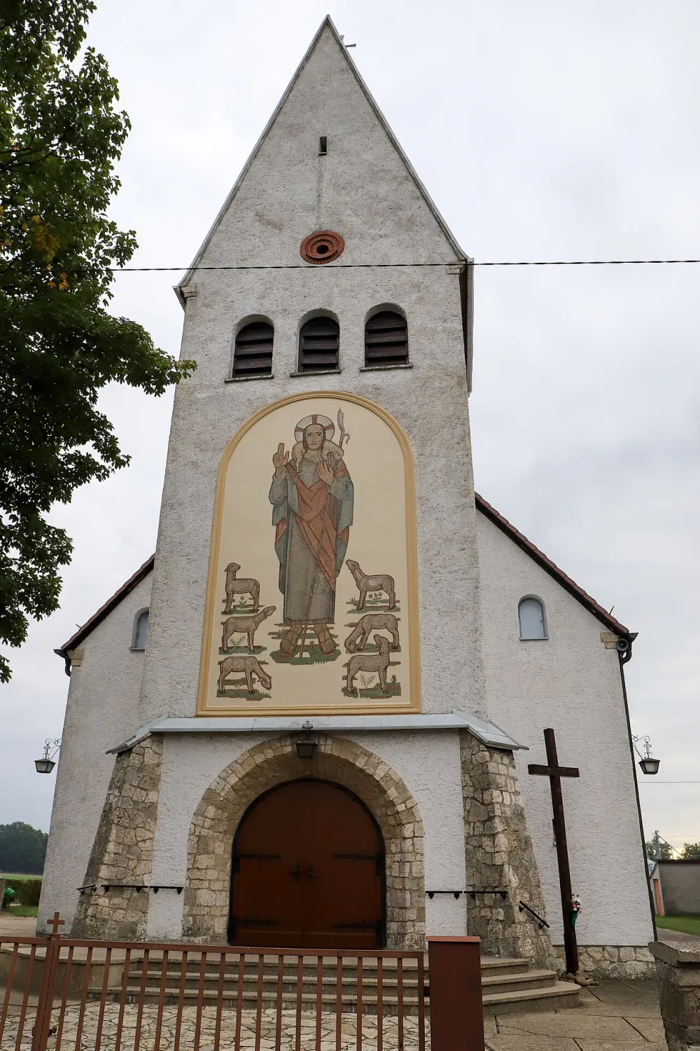 Chrystusa Króla, Bażany, Bażany — exterior