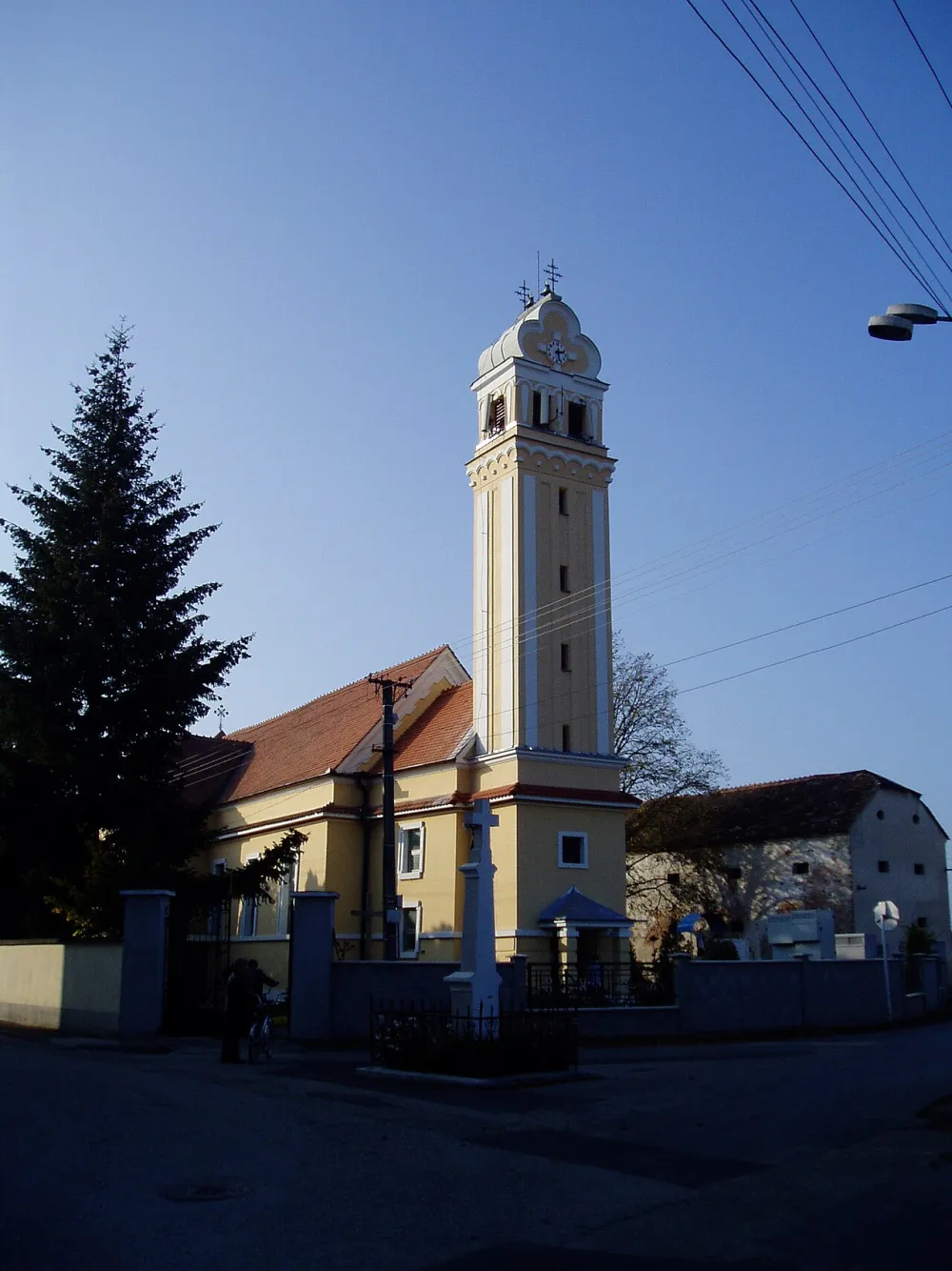 Farský kostol všetkých svätých, Horná Streda — exterior