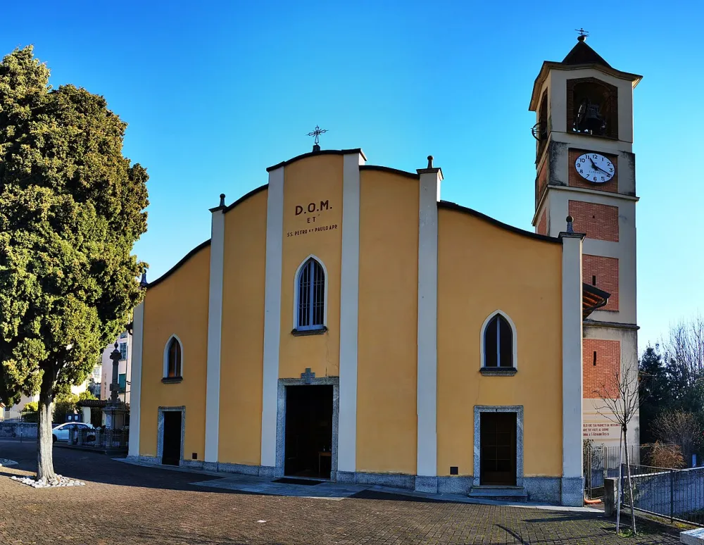 Chiesa dei Santi Pietro e Paolo (San Pietro Sovera, Carlazzo), Carlazzo — exterior