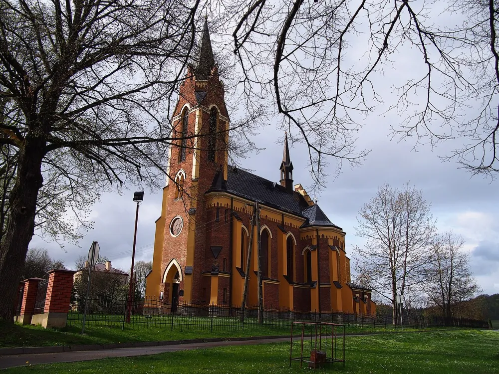 Św. Stanisława Biskupa i Męczennika, Lutowiska, Lutowiska — exterior