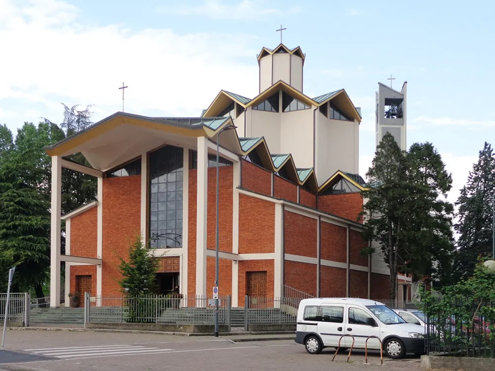 Chiesa della Madonna della Divina Provvidenza (Milano), Milano — exterior