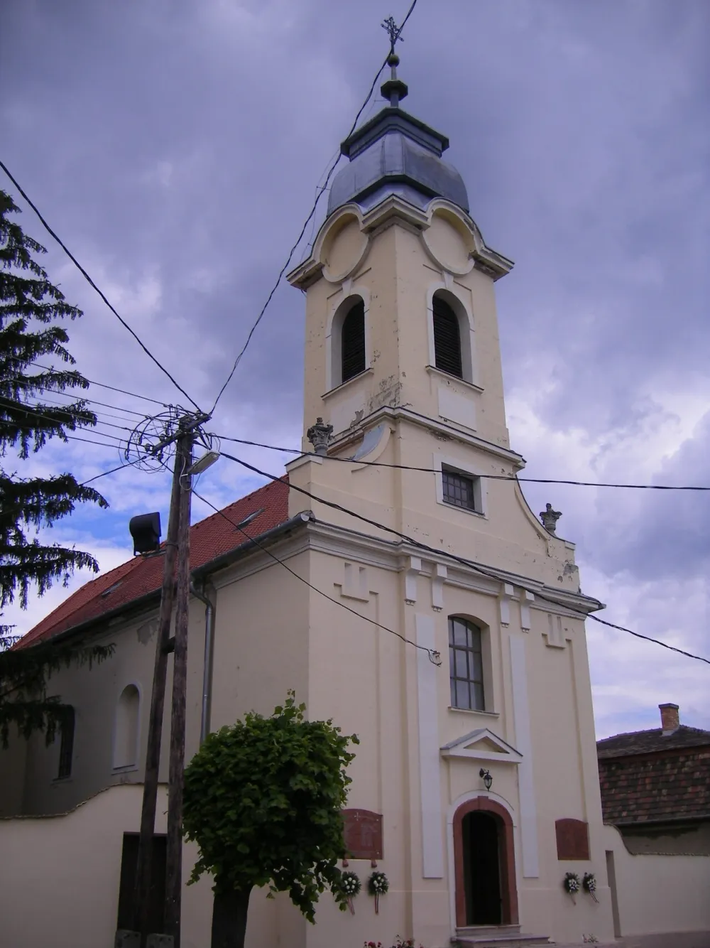 Páduai Szent Antal templom, Vértestolna — exterior