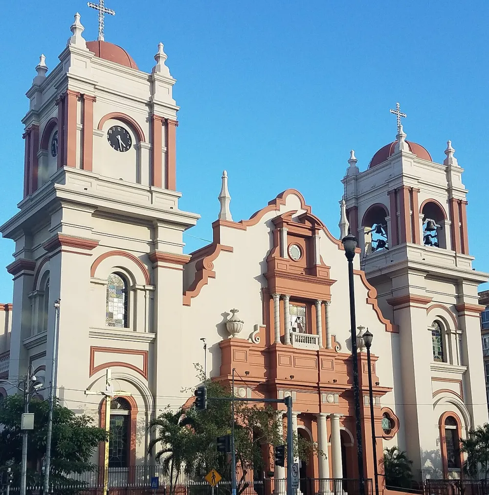 Cathedral of Saint Peter Apostle, San Pedro Sula — exterior